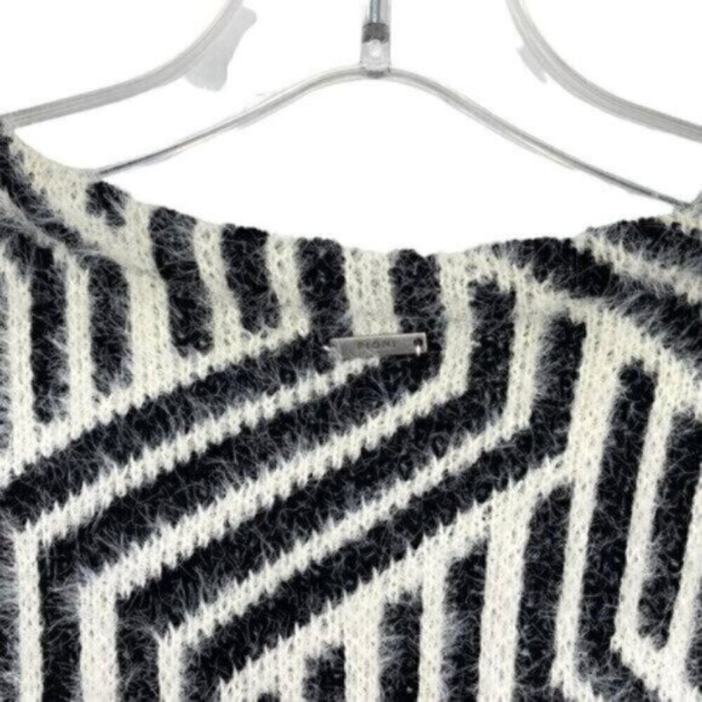 Sioni Anthropologie Women's Long Fuzzy Geometric Cardigan Sweater - Picture 10 of 10